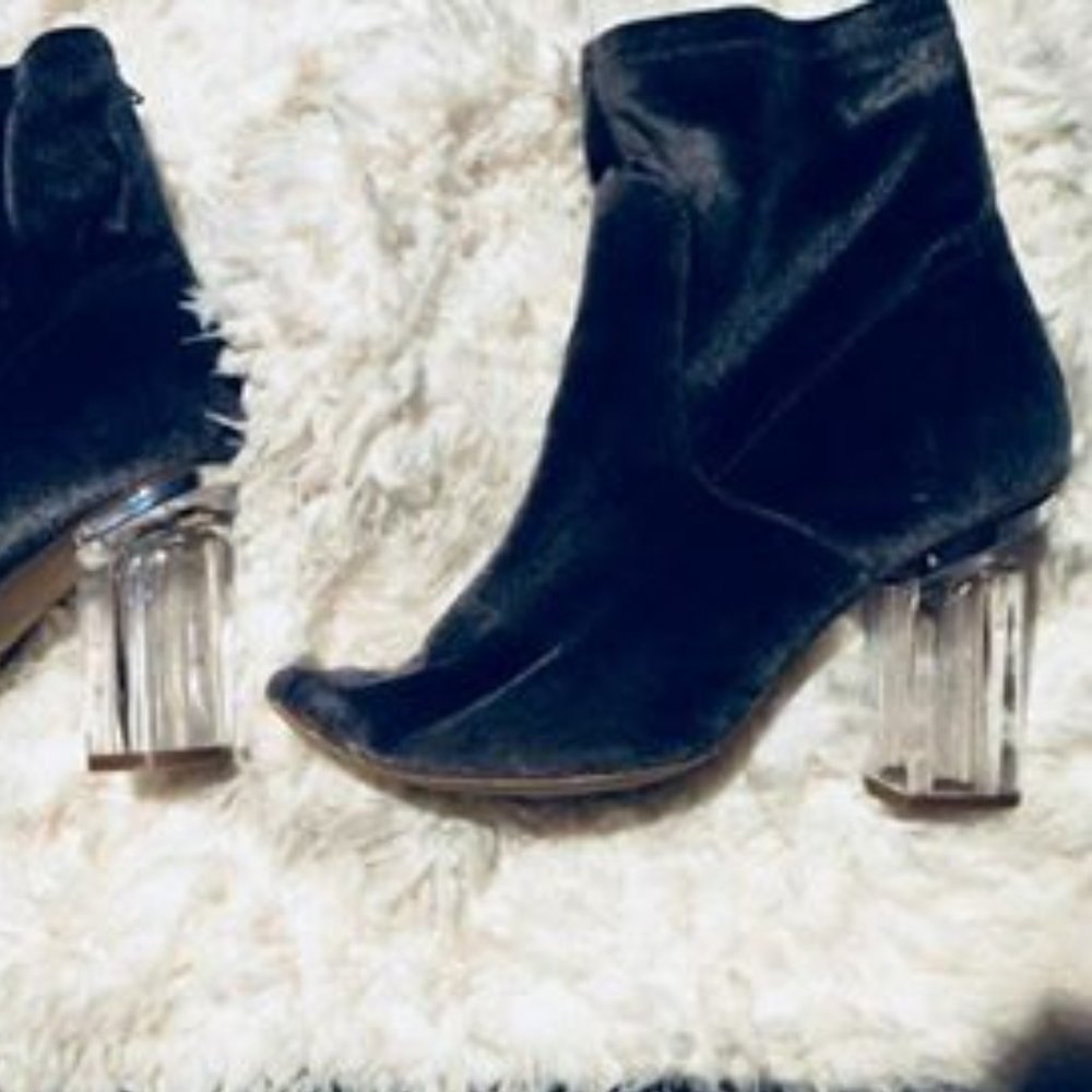 Size !0 Gray Velvet and Clear Chunky Heels